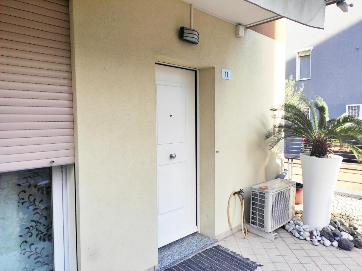 Mamma Casa Superior Vaniglia Rimini Bagian luar foto